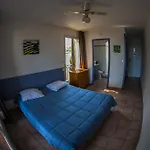 Le Leukos 2* Лёкат