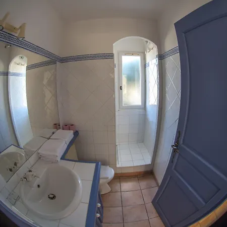 Apart-hotel Le Leukos 2*