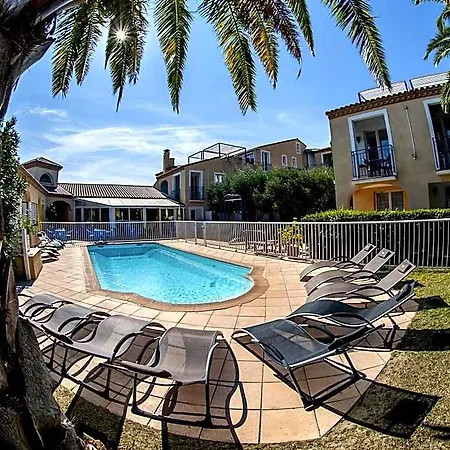 Le Leukos Apartmanhotel