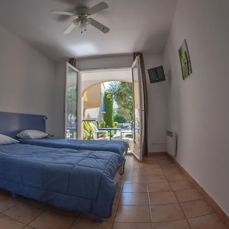 Le Leukos Aparthotel