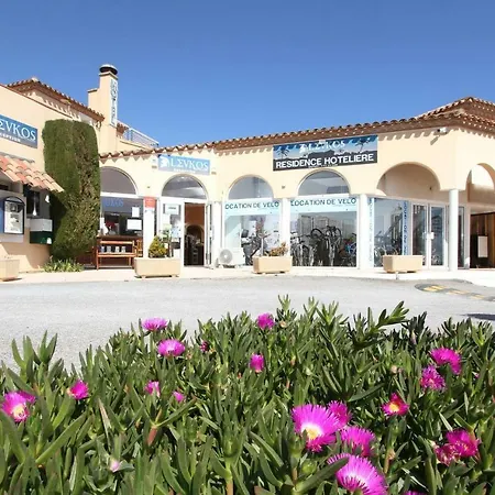 Ξενοδοχείο με διαμερίσματα Le Leukos 2*